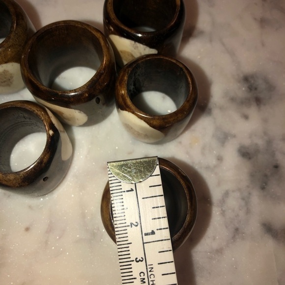 VTG Camel Bone Napkin Rings Napkin Holders Ethically Harvested Bone 1.2” x 1.1” - Picture 6 of 6
